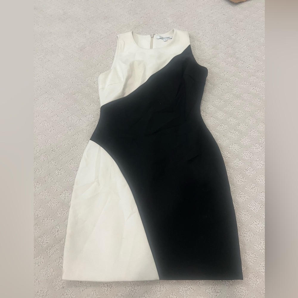 Elizabeth and James White and Black body on mini dress